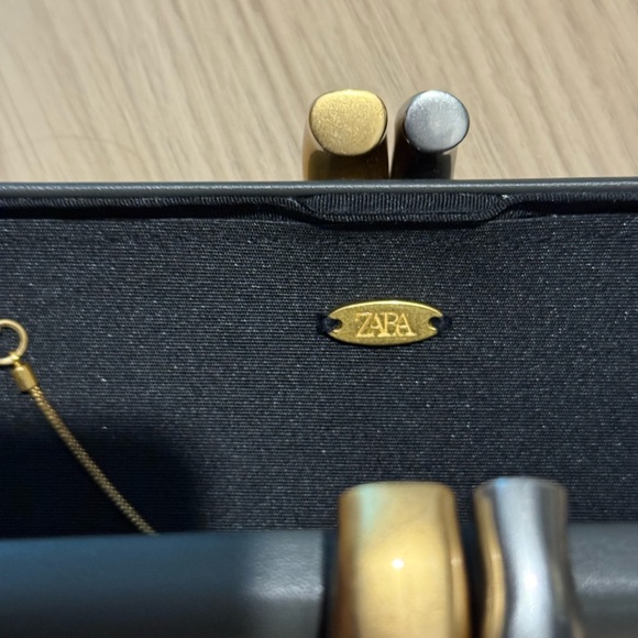 Zara gray clutch. - Picture 2 of 2